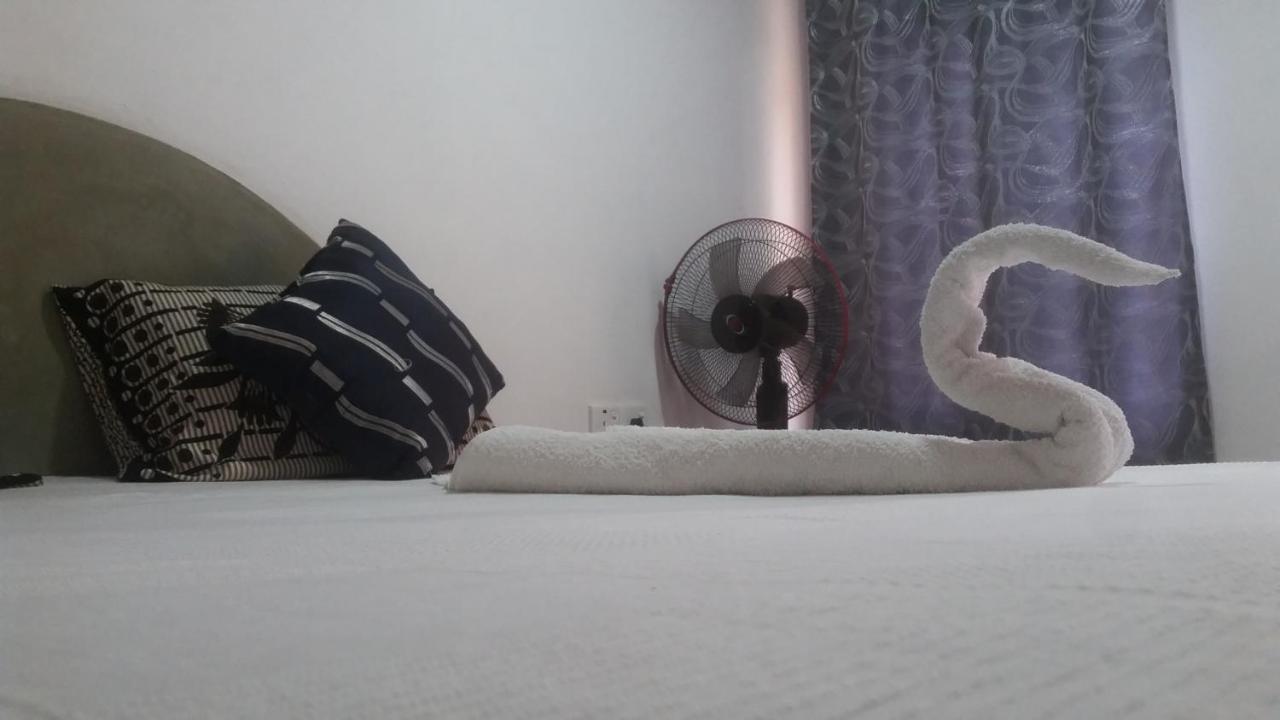 Angry Birds Homestay Habarana Ngoại thất bức ảnh