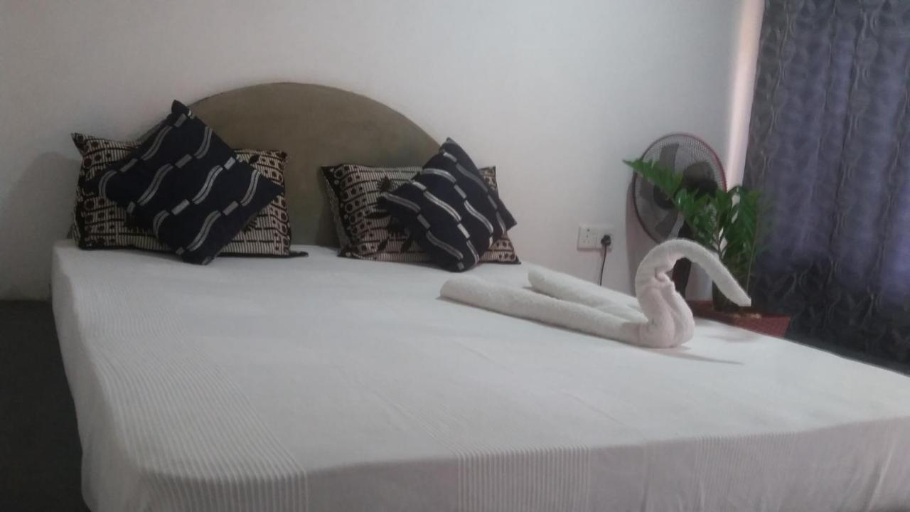 Angry Birds Homestay Habarana Ngoại thất bức ảnh