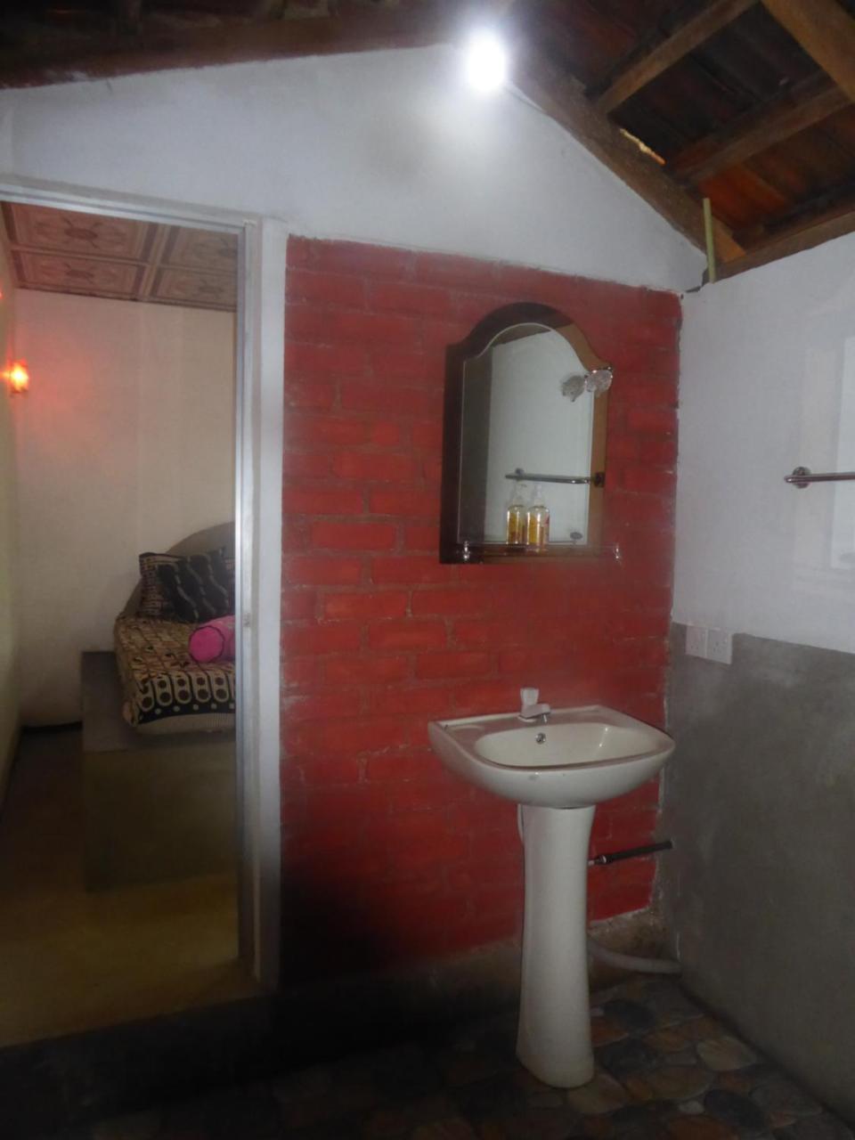 Angry Birds Homestay Habarana Ngoại thất bức ảnh